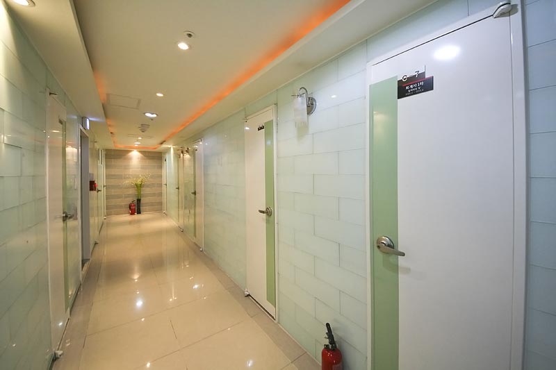 입실자 여러분을 모시겠습니다